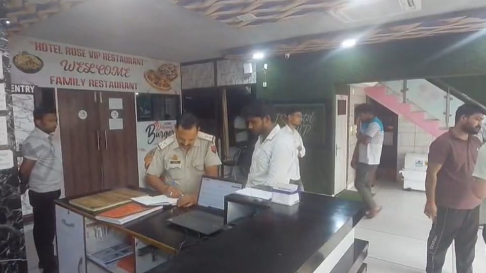 UP: Firing at hotel in Deoband, staff assaulted and property vandalized