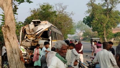Bus Carrying Pilgrims Crashes into Tree in mau 40 Injured 4 Critically Traveling from Ayodhya to Ballia