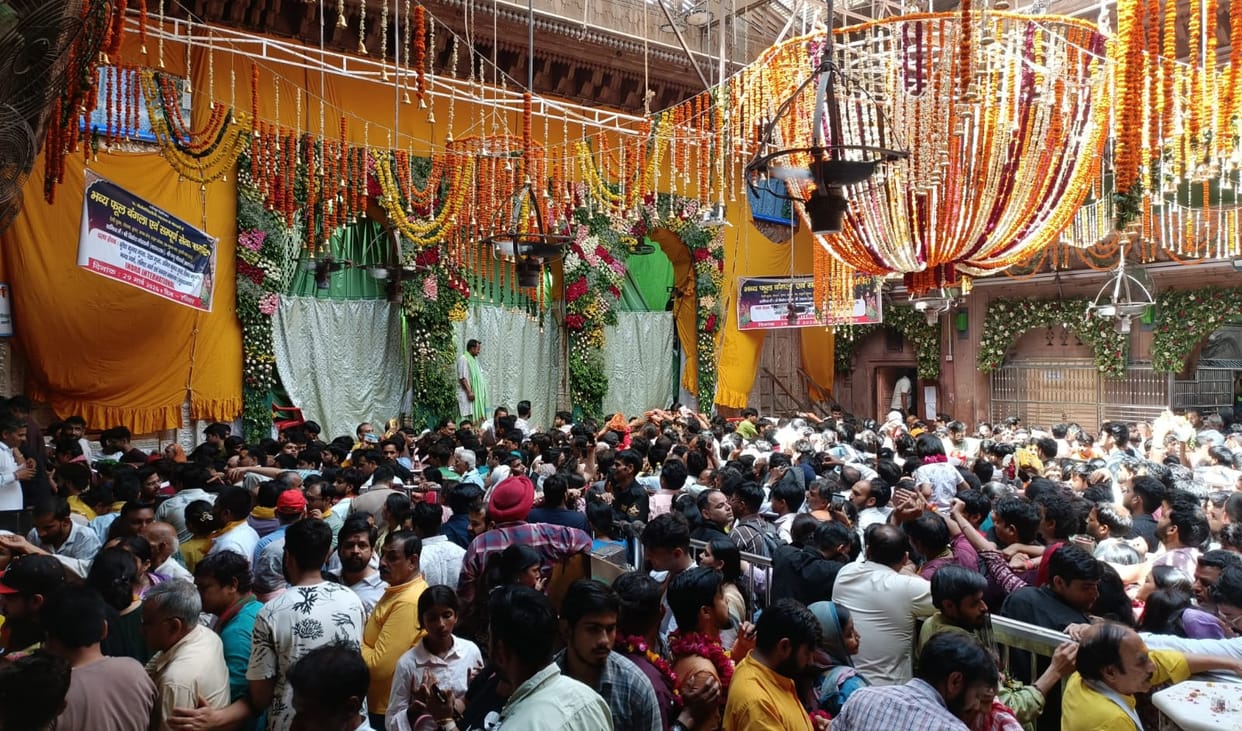 Thakur Ji Resides in Jagmohan Vrindavans Streets Packed to Brim