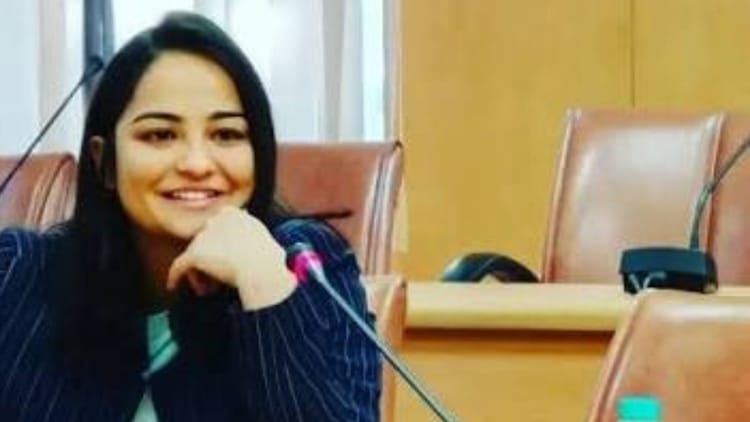 MP News: केरल कैडर की एमपी मूल की IPS अधिकारी EWS प्रमाणपत्र विवाद में फंसी, डिमोशन का खतरा मंडराया