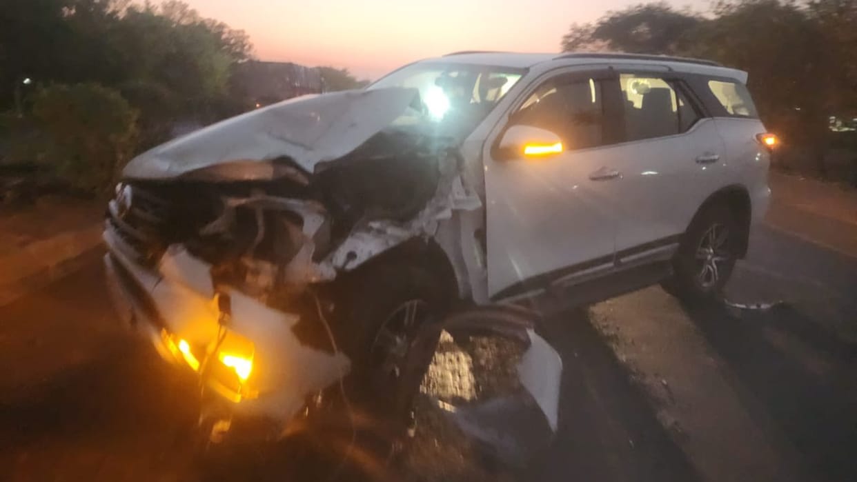 Bhandara-Gondiya MP escapes unhurt after his SUV hits truck carrying CNG in Nagpur