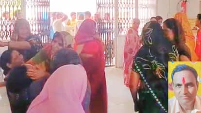 घनश्याम सिंह की फाइल फोटो और अस्पताल में भीड़।