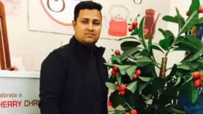 Lucknow Axis Bank Deputy Manager Commits Suicide Brother Rushes in After Hearing a Sound, Finds Him Lying on