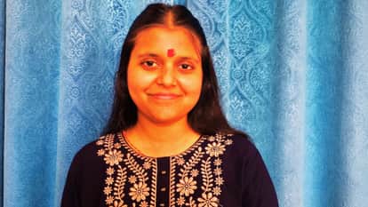 UPPCS Result Kanchan Gupta of Chandauli Secures 9th Rank in PCS to Become Assistant Commissioner