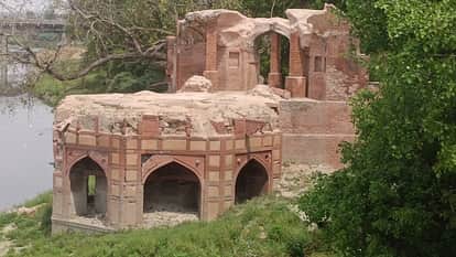 ASI-Protected Monument Zohra Bagh Reduced to Ruins