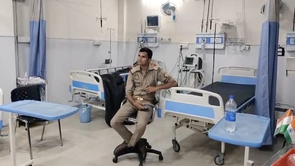 A kidney racket has been exposed at a hospital in Kanpur police have taken 10 people into custody