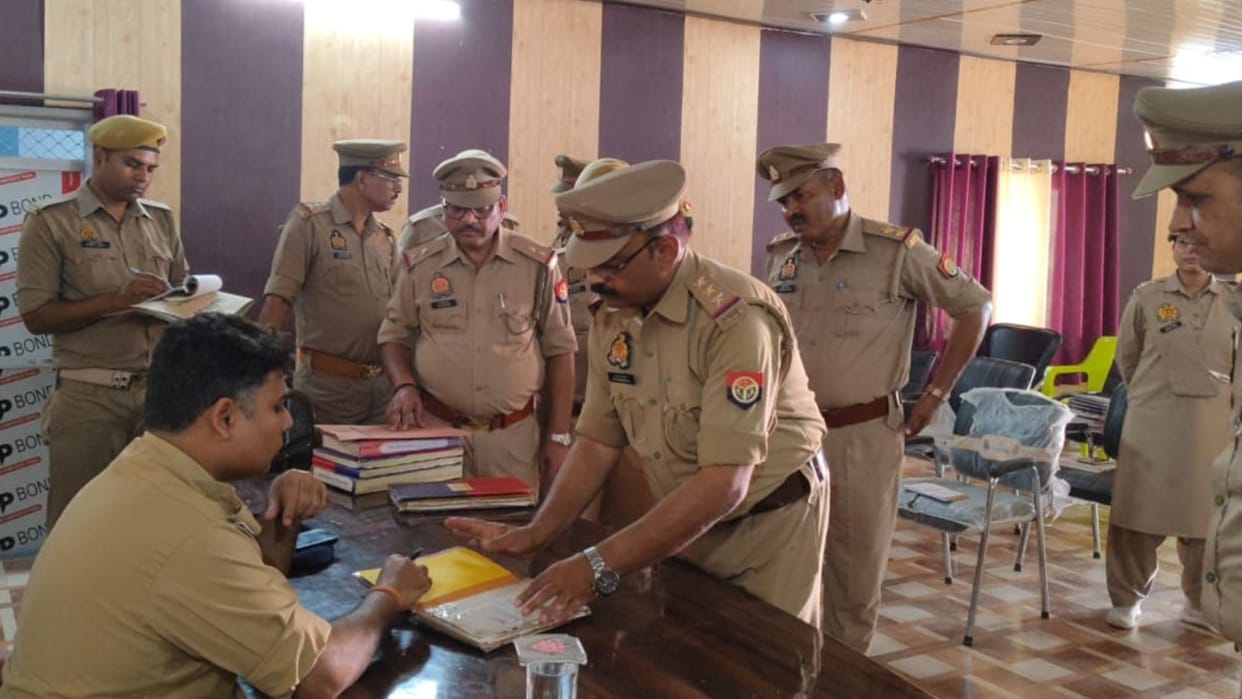 Ghazipur SP conducted annual inspection of police station and issued directives for crime control