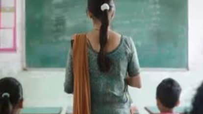 Council teachers of Prayagraj mobilized for Delhi protest, mega rally to be held on April 4