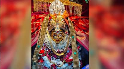 Lord Vishnu witnesses grand Aarti of Maa Sheetala in varanasi