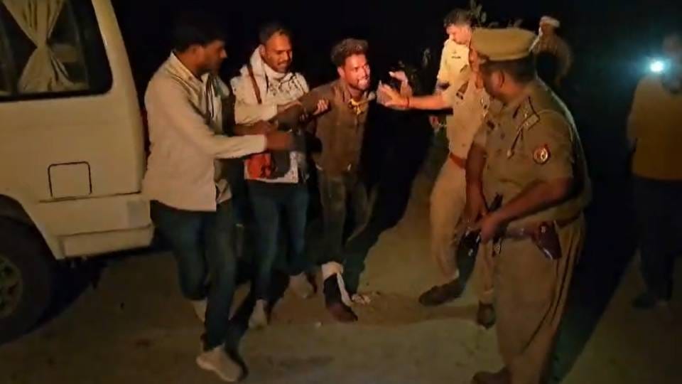 police arrested criminal carrying reward of 25,000 following an encounter In Gonda