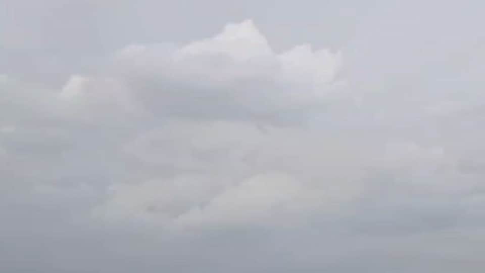 हाथरस में मौसम खराब, छाए बादल