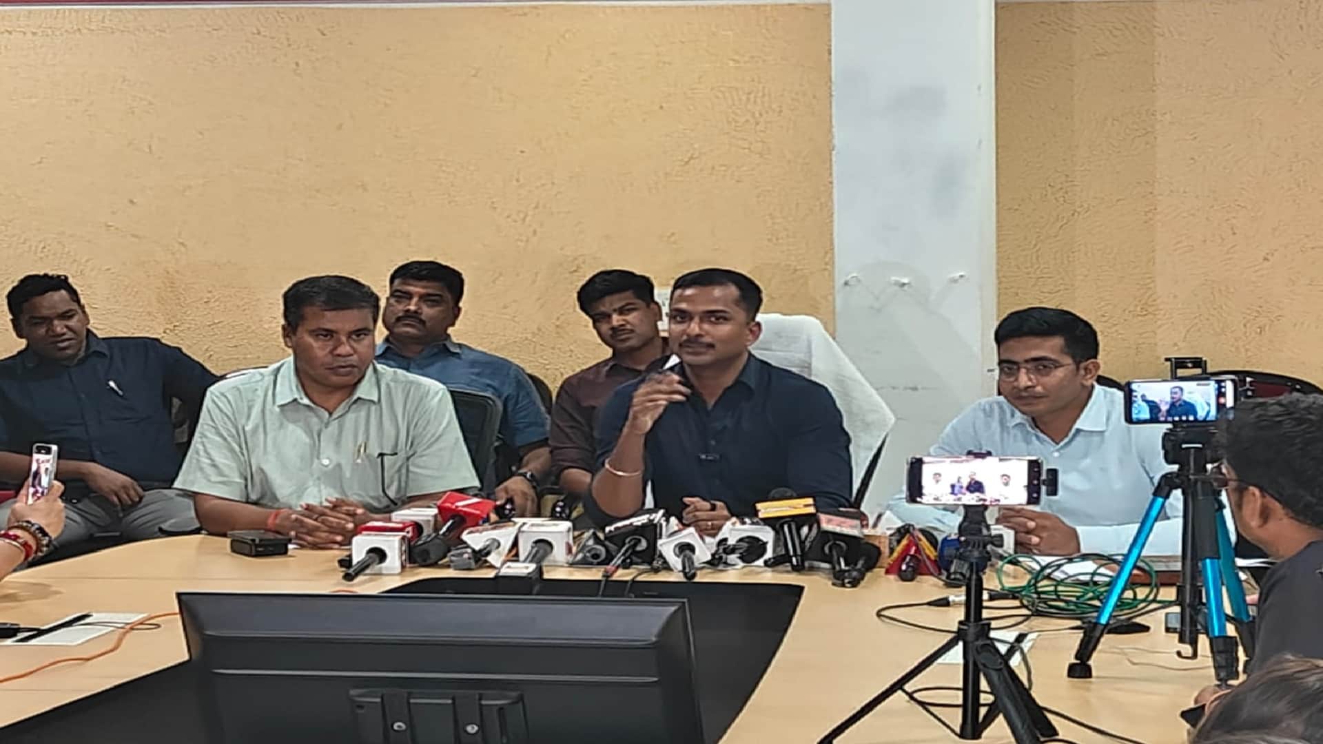 मामले को लेकर प्रेस कॉन्फ्रेंस