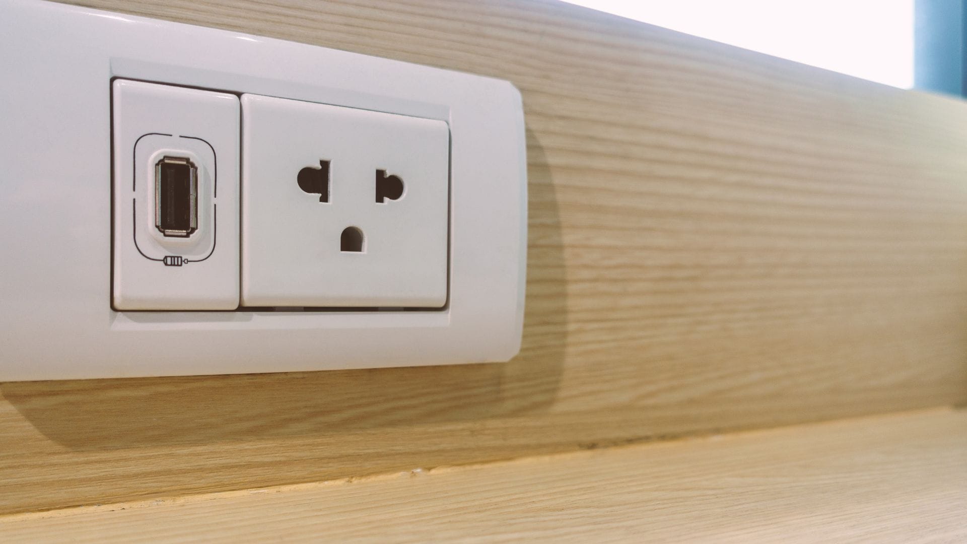 Juice Jacking Cyber Threat: How Public Charging Stations Can Hack Your Smartphone Safely