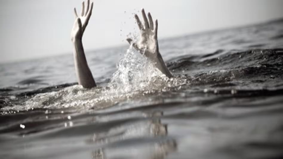 Banda Boy Drowns in Pond Innocent Child Had Gone to Bathe with Sister Father's Tears Flow Unceasingly