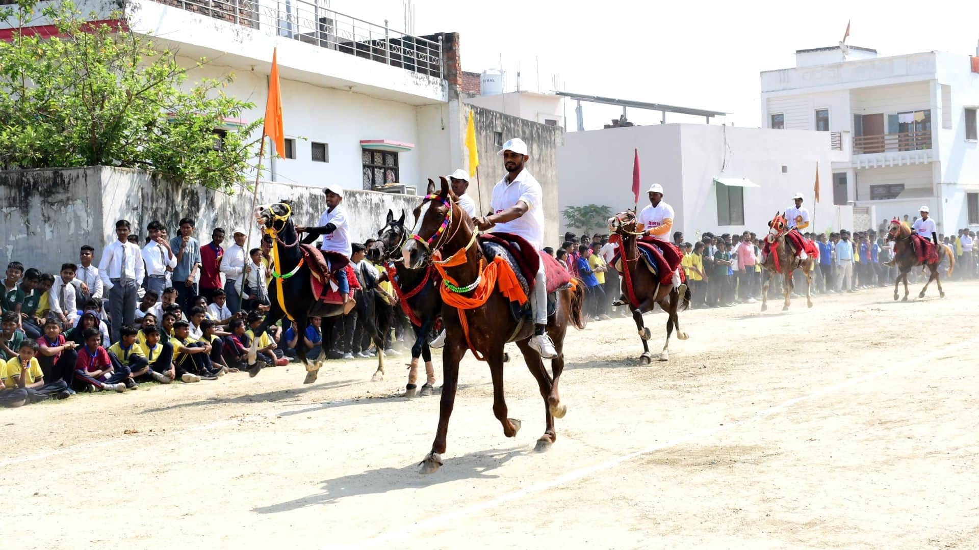 Horse Racing Competition Held in Kashi After 38 Years see latest photos in Varanasi