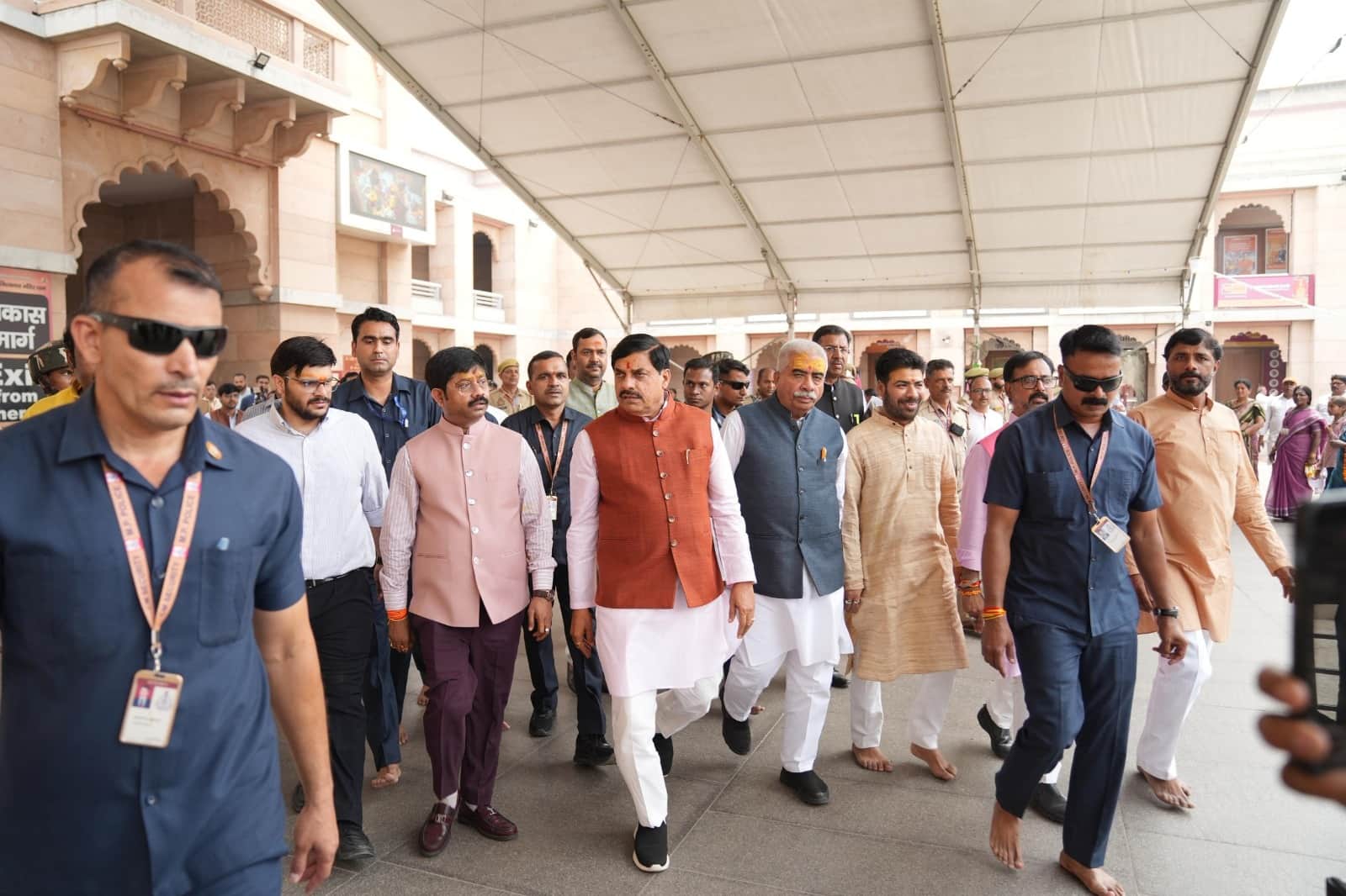 MP-UP Sahyog Sammelan: CM arrives in Kashi, visits Baba Vishwanath; says MP-UP will write a new chapter of dev