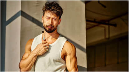 Tiger Shroff Reveals He Has Aerophobia After Scary Experience Board Flight I Have Anxiety Plan To Seek Therapy