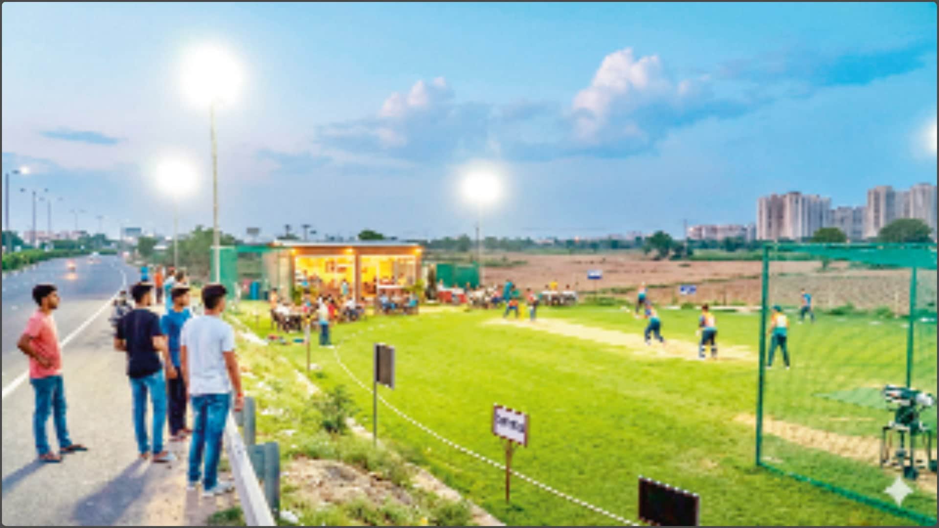 खेत के मैदानों में खिलती खेल की फसल