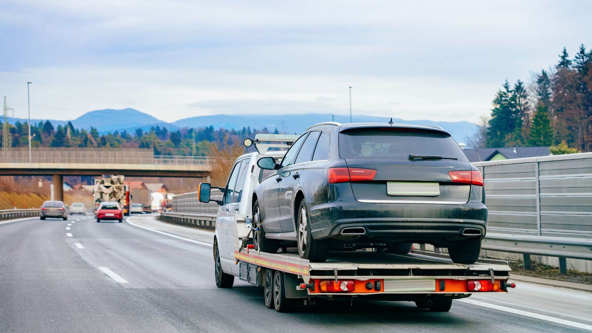 Towing Rules 2026: Can Traffic Police Tow Your Car While You Are Inside? Know Your Rights and Guidelines