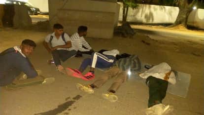 Massive Rush for Agniveer Recruitment: Youth Line Up Overnight for Physical Test