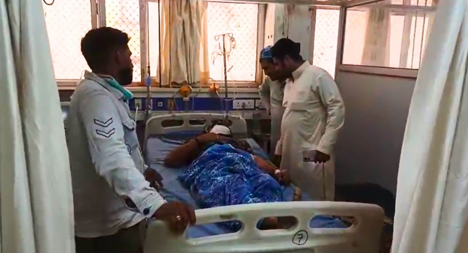 घायल का इलाज अस्पताल में जारी