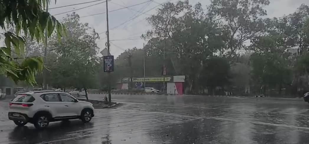 MP Weather Today: Weather Takes a Turn; Heavy Rain in Bhopal, Hail in Sehore, Storm Alert Issued for Several D