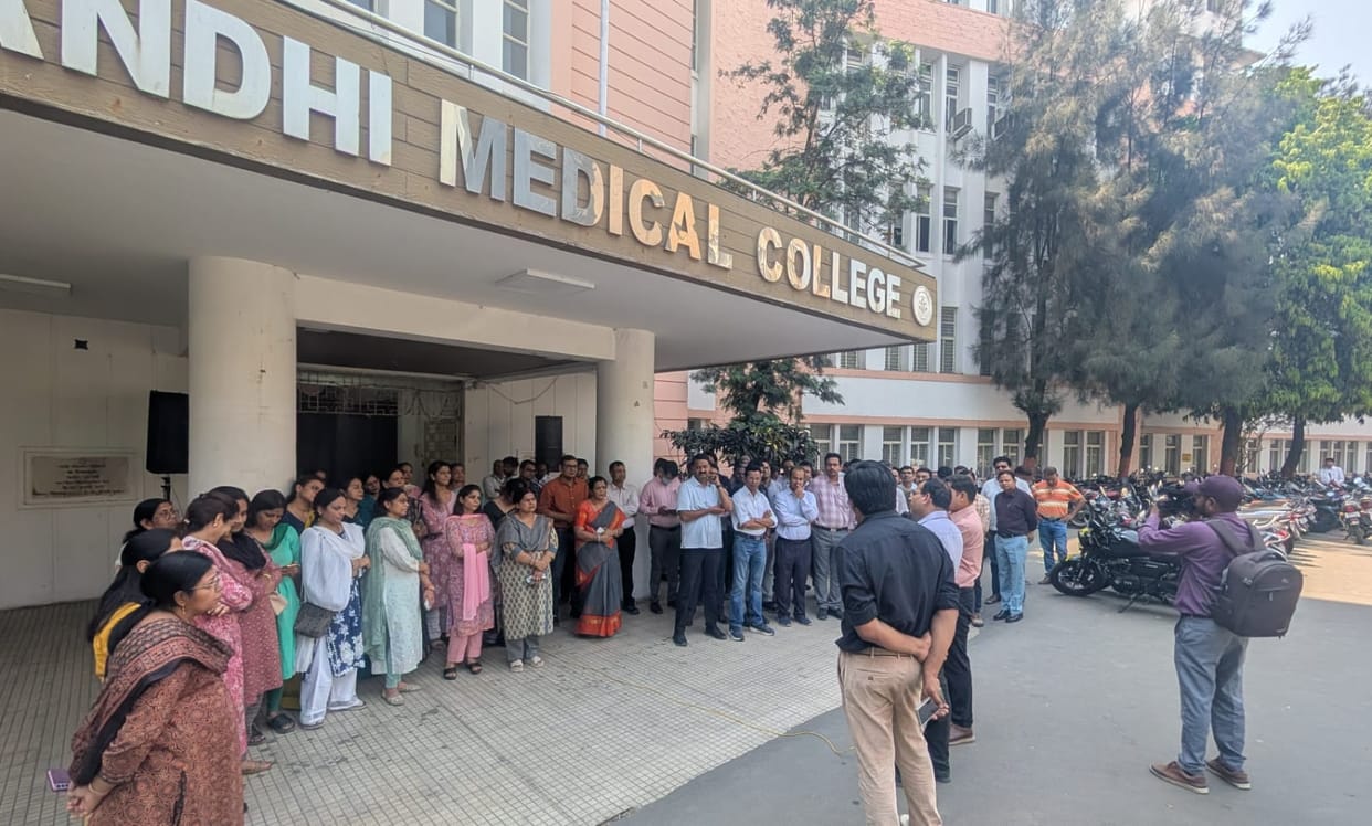 Doctors' Revolt at GMC: 'Pen-Down' Protest Against Direct Recruitment; Statewide Agitation Announced Starting