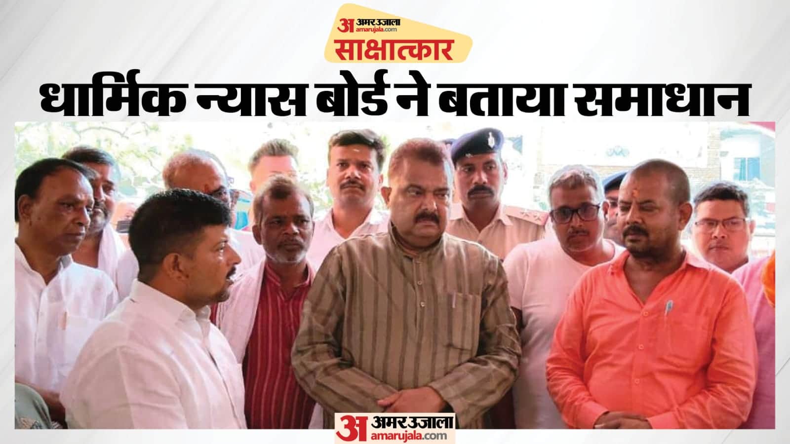 नालंदा के शीतला माता मंदिर पहुंचे धार्मिक न्यास बोर्ड के अध्यक्ष प्रो. रणवीर नंदन।