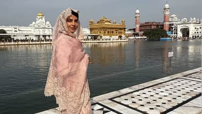 Priyanka Chopra Gets Emotional After Visiting Golden Temple Remembers Her Late Father