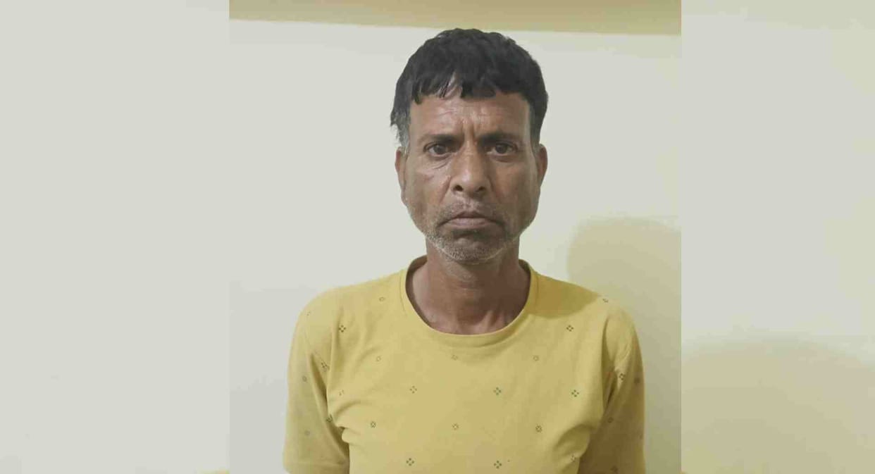 He did a disgusting act by wearing the night dress of the neighbor woman, now he is behind the bars...