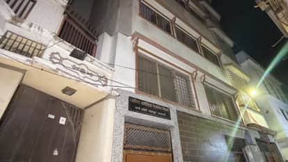 One Dead Another Injured After Lift Falls During Wedding at Madrasa in Varanasi