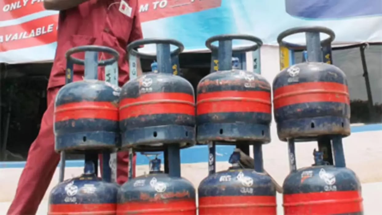 LPG Crisis Another New Update 5-Kilogram Cylinders Arrive at Agencies; Available Upon Showing Aadhaar