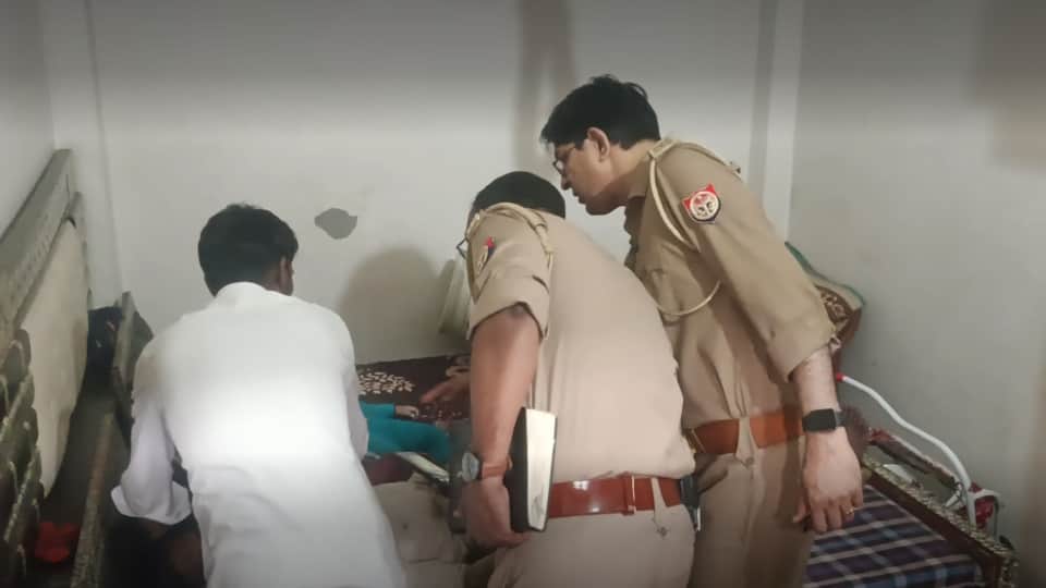 Muzaffarnagar Crime News Man Kills Wife Two Children and Dies by Suicide Over Eidi Dispute