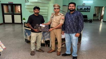 Golf Cart Driver and Police Locate Tourist Bag Filled with Cash