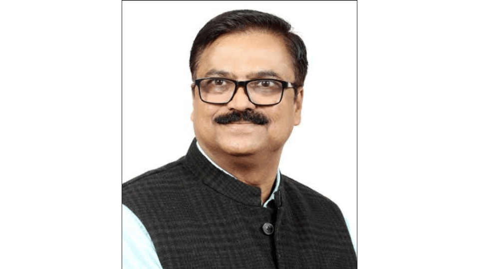 Indore news Impact of Israel-Iran war on MP industries and pharma sector raw material prices