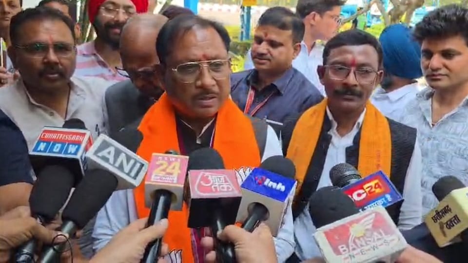 CM Vishnudeo Sai Says Eradicating Naxalism Is a Major Challenge for Government Gaon Chalo Campaign to Begin on