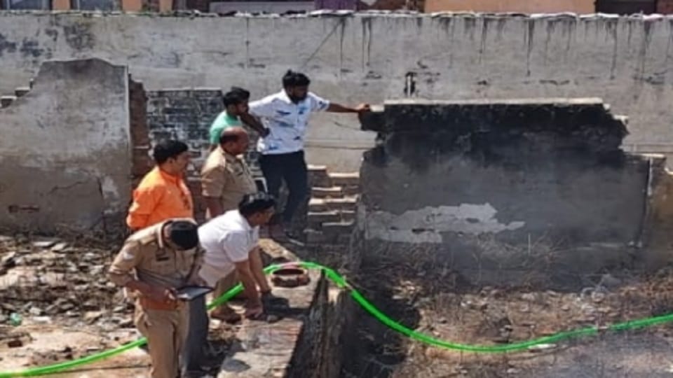 Fire Guts Saree Shop in Agra, Suspected Short Circuit Causes Heavy Loss