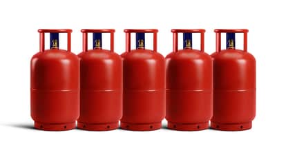 Lucknow: Unable to book weddings due to non-availability of commercial cylinders