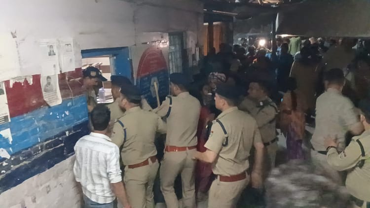 Haridwar: कार ने स्कूटी सवार को रौंदा, मौत के बाद लोगों ने काटा हंगामा, पुलिस से हुई धक्का मुक्की