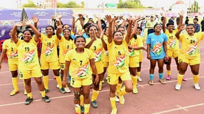 Chhattisgarh excellent performance in women's football, won the gold medal by defeating Jharkhand