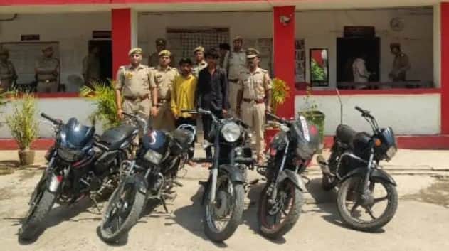 बरामद सभी वाहनों को थाने में किया सीज तलाशी के दौरान उनके पास से चार चोरी की बाइक, एक अन्य संदिग्ध