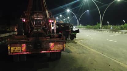 Kannauj Police Jeep Struck by Unidentified Vehicle on Expressway Two Constables Critically Injured