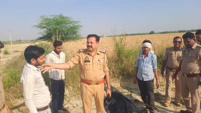 Auraiya Body of unidentified youth found at Bela Kannauj border deceased was seen wandering with bag in hand