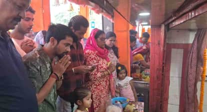 Muzaffarpur Bihar news : lord hanuman janmotsav being celebrated devotees gather in temple to worship