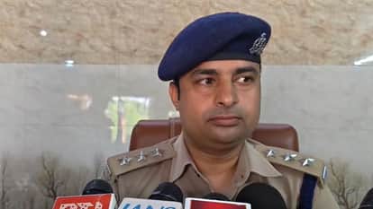 BHU Student Beaten After Asked His Caste FIR Against President of SP Student Wing Unit in varanasi