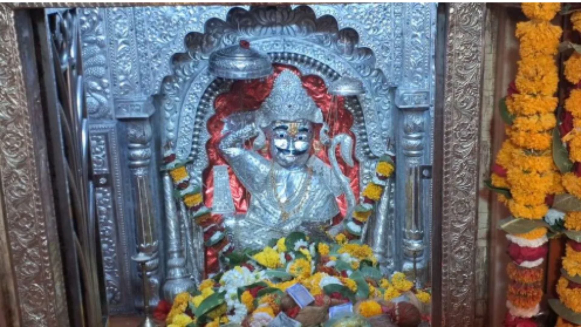 Sagar unique Hanuman temple with parade when troubleshooter himself arrived in parade instead of soldier