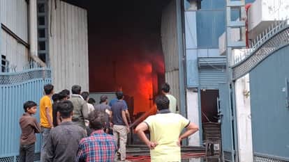 Massive Fire in Kundli Industrial Area, Sonipat; Four Factories Affected; 14 Fire Tenders Present at the Scene