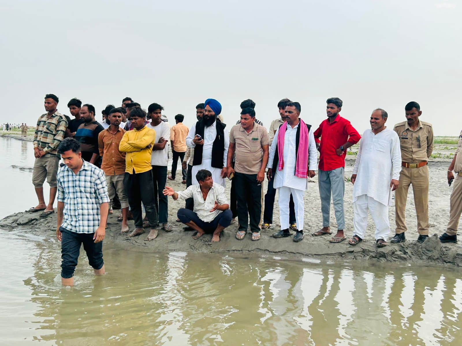 Meerut Tragedy: Four Youths Drown in Ganga at Makhdumpur Ghat During Funeral Visit