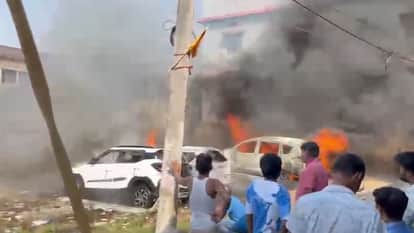 Bihar News: shivmohalla car fire three vehicles burnt loss 35 lakh in jamui news