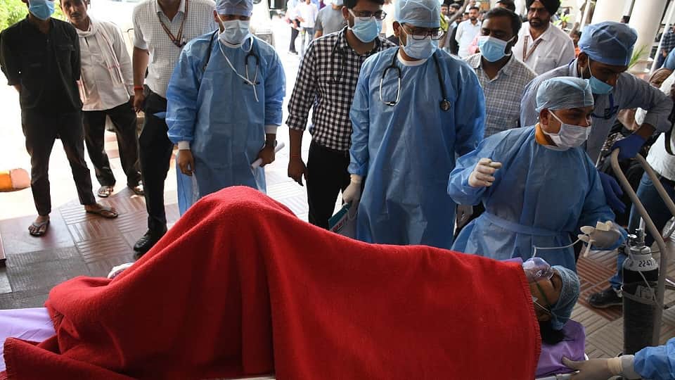 Meerut Kidney Scandal: Kanpur SWAT team raids Alpha Hospital, doctor found absconding, lookout notice issued